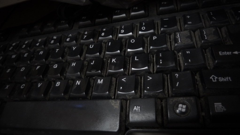 كيبورد ميكانيكي RGB سويتش أحمر عربي إنجليزي